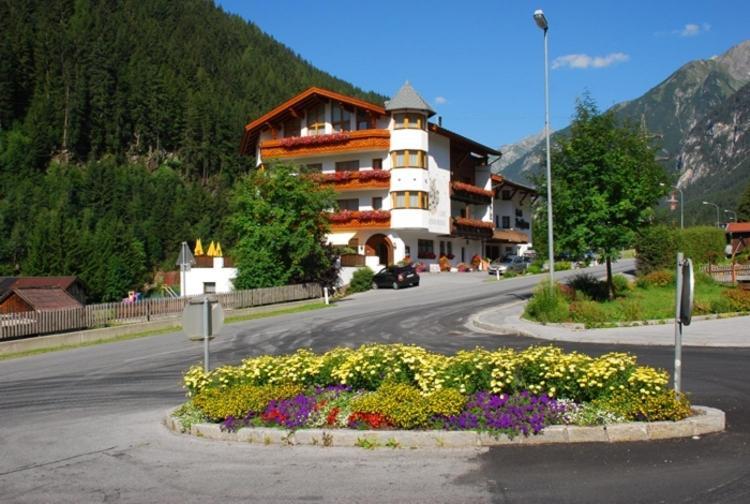 Hotel Troschana フリルシュ エクステリア 写真